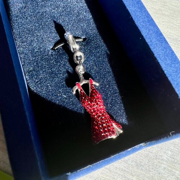 SALE! FINE JEWELRY! Gorgeous & Rare Swarovski Ruby Red Dress Charm - Picture 3 of 10